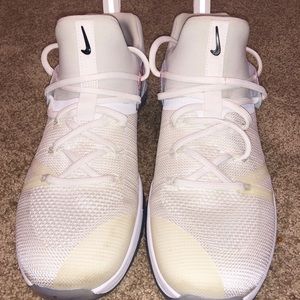 Nike Metcon Flyknit White Sneakers